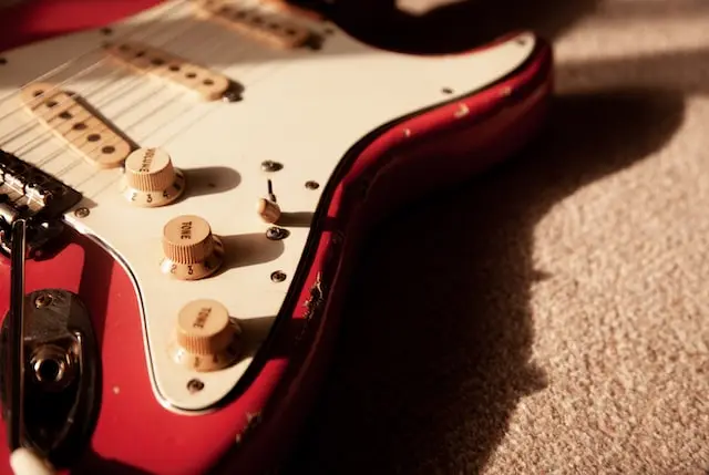 Review: Fender Stratocaster AVRI