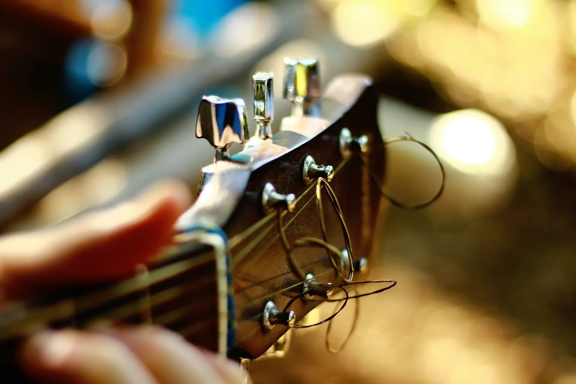 Afinar correctamente una guitarra